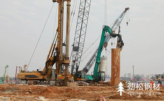 鋼護(hù)筒埋設(shè)方法